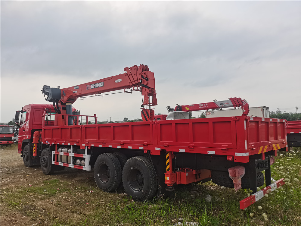 東風暢行D7前四后八上裝石煤14噸5節(jié)臂