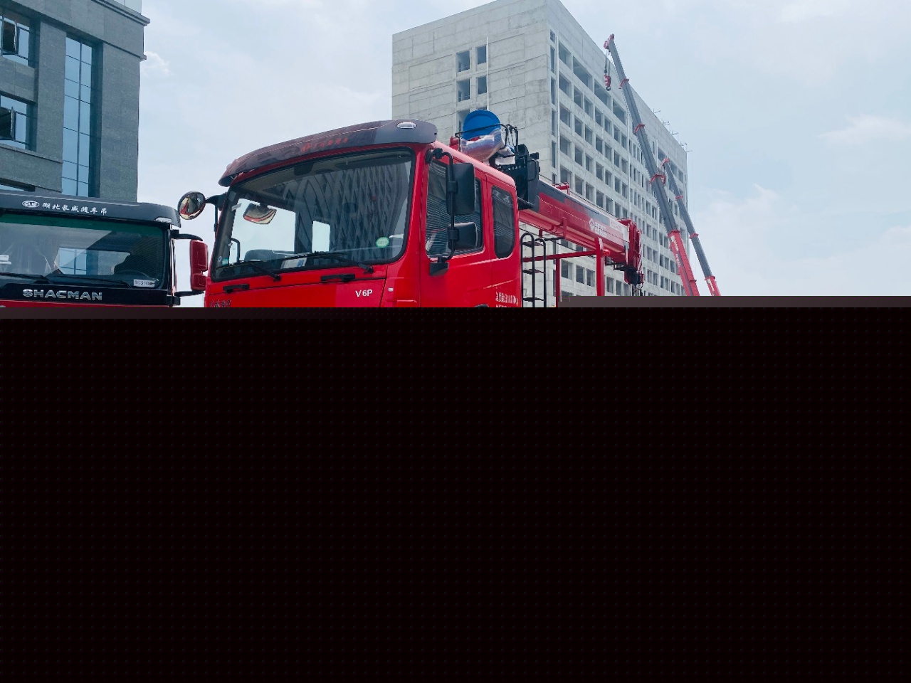 國六東風(fēng)錦程V6前四后八新飛工14噸五節(jié)臂吊機(jī)隨車吊