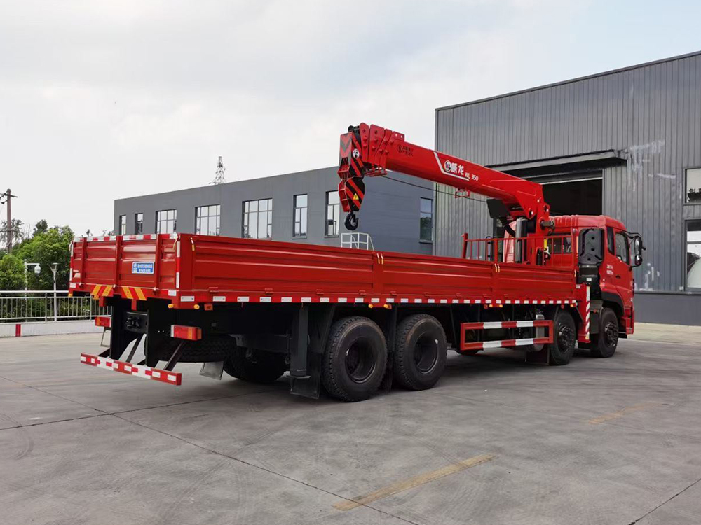 東風(fēng)天龍前四后八威龍14噸5節(jié)臂吊機