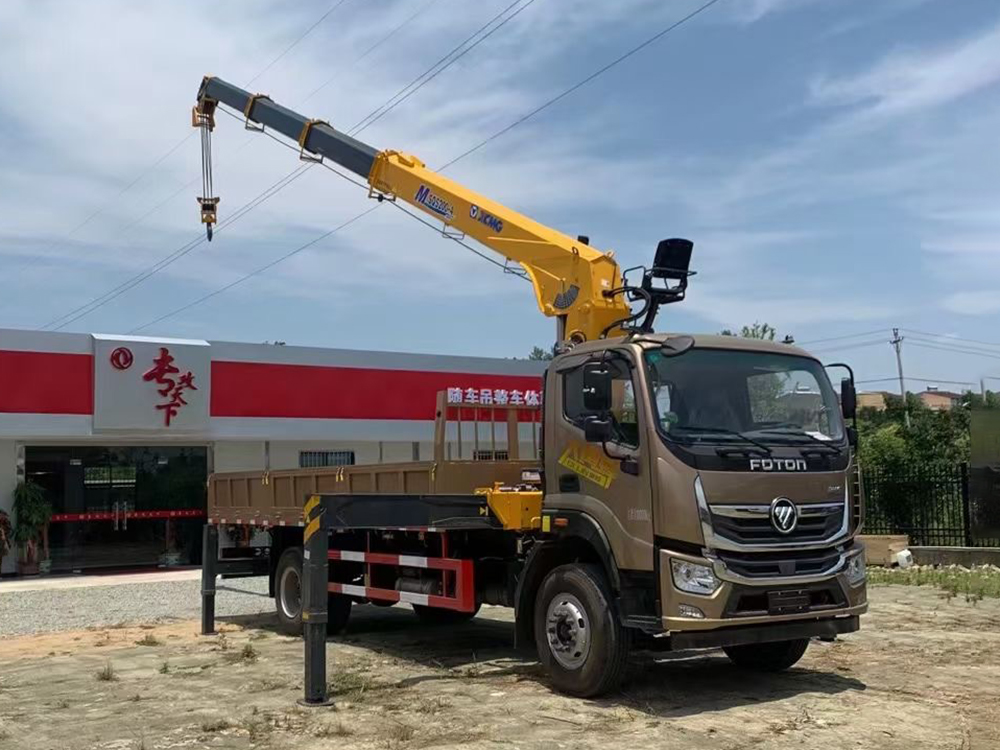 國六福田奧鈴單橋徐工8噸四節(jié)直臂吊機(jī)隨車吊