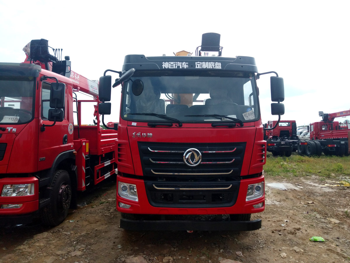 國六東風(fēng)華神F5排半上裝徐工8噸直臂式吊機隨車吊